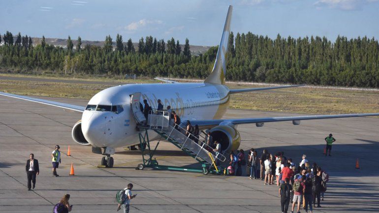 Levantan más de la mitad de los vuelos de Flybondi