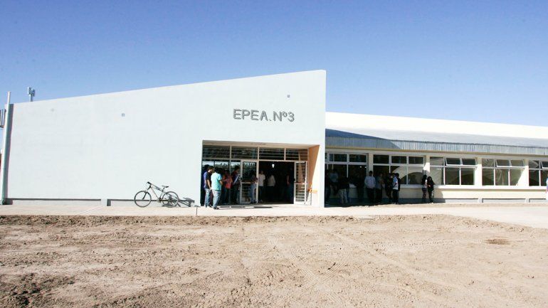 Los padres firman que fueron 67 los estudiantes intoxicados en la EPEA 3.&nbsp;