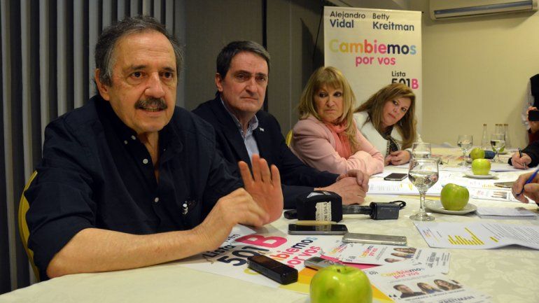 Alfonsín les dio el último empujón a Alejandro Vidal y Beatriz Kreitman.