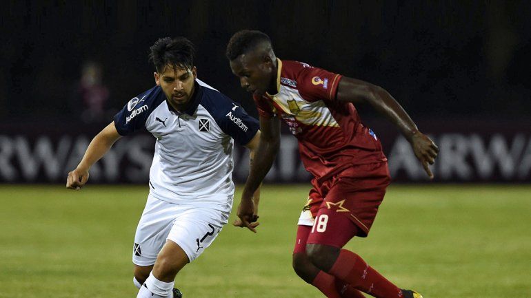 Traspié del Rojo en Colombia pero  con la serie abierta