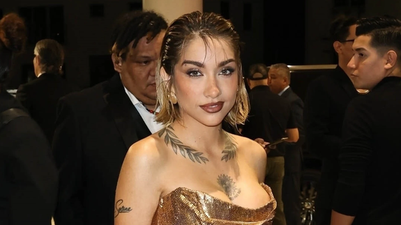 María Becerra fue internada por fuertes dolores