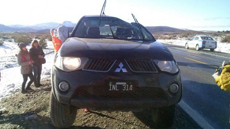 El hielo sobre la ruta provocó un nuevo vuelco con heridos