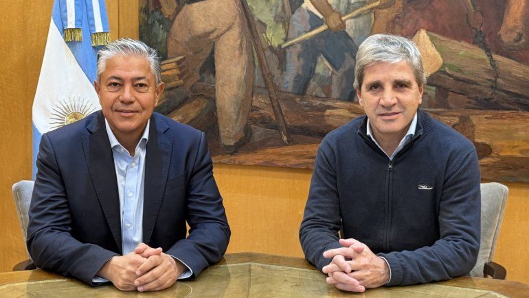 El gobernador Rolando Figueroa y el ministro de Economía
