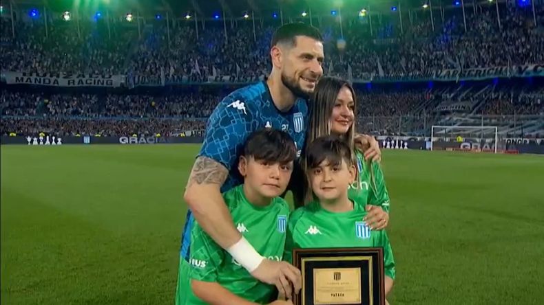 La emotiva despedida de Racing para el neuquino Gabriel Arias | LM Neuquen La emotiva despedida de Racing para el neuquino Gabriel Arias