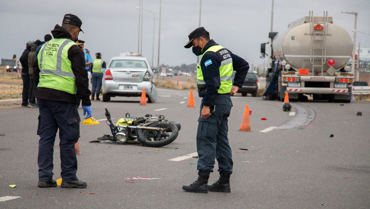 Un motociclista murió al chocar contra un camión en Autovía Norte
