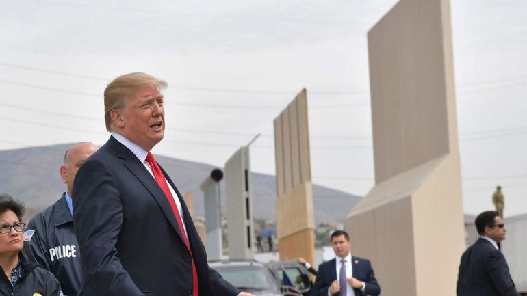 Trump firmó el primer veto para el famoso muro