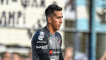 Matías Ibáñez, arquero del club Olimpo de Bahía Blanca Matías Ibáñez, arquero del club Olimpo de Bahía Blanca