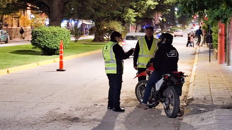 Los controles permitieron el secuestro de varios vehiculos. | LM Neuquen Los controles permitieron el secuestro de varios vehiculos.