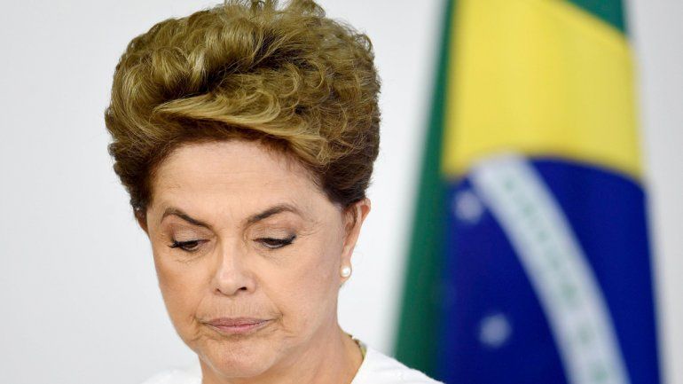 La presidenta de Brasil afronta su peor momento político.