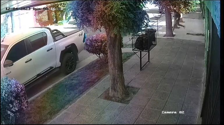 Esperan poder dar con los ladrones, ya que tienen los registros fílmicos de las cámaras de seguridad. Esperan poder dar con los ladrones, ya que tienen los registros fílmicos de las cámaras de seguridad.