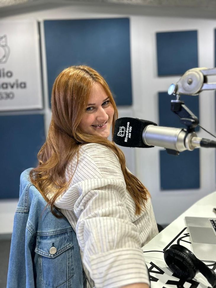 Escuchar a Marcelo Longobardi la motivó a estudiar periodismo y hoy trabaja con él en Radio Rivadavia. Foto: gentileza. Escuchar a Marcelo Longobardi la motivó a estudiar periodismo y hoy trabaja con él en Radio Rivadavia. Foto: gentileza.