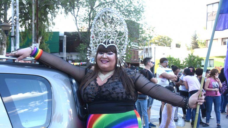 El centro de la ciudad fue el escenario de una colorida movilización ayer por la tarde. Se sintió fuerte el reclamo de reforma de la ley antidiscriminatoria.