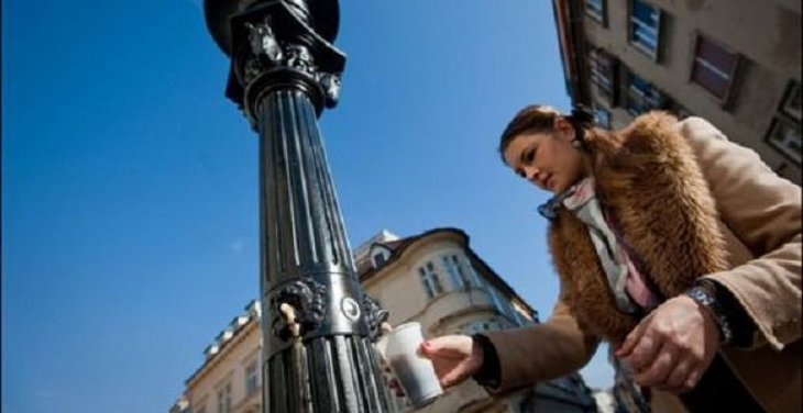 Tres vasos por 6 euros. Tres vasos por 6 euros.