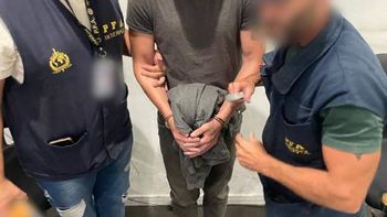 El abusador neuquino fue apresado en Brasil luego de una intensa tarea desarrollada por la Policía Federal Argentina. El abusador neuquino fue apresado en Brasil luego de una intensa tarea desarrollada por la Policía Federal Argentina.