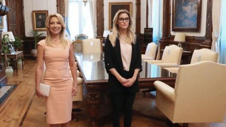 Sofía Pacchi junto a Fabiola Yañez. Sofía Pacchi junto a Fabiola Yañez.