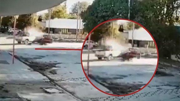 Chocó a una camioneta y abandonó a otro conductor