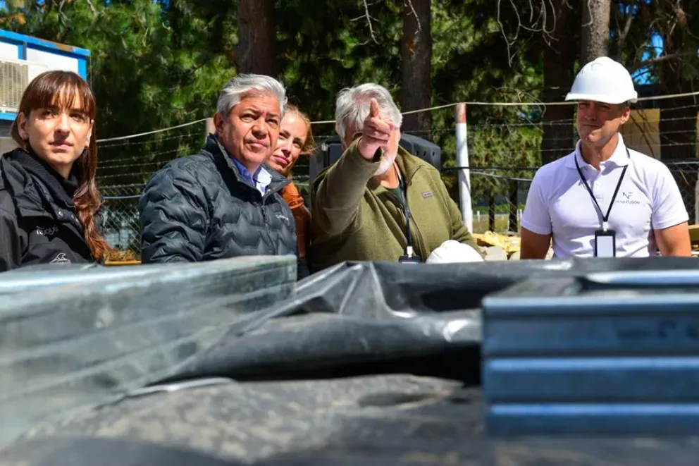 Figueroa supervisó los trabajos en el aeropueto.