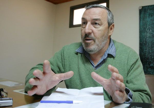 El sacerdote Rubén Capitanio será parte del equipo de Rolando Figueroa. El sacerdote Rubén Capitanio será parte del equipo de Rolando Figueroa.