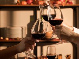 El consumo per cápita de vino en Argentina es hoy casi la mitad del que registraba en 2005. El consumo per cápita de vino en Argentina es hoy casi la mitad del que registraba en 2005.