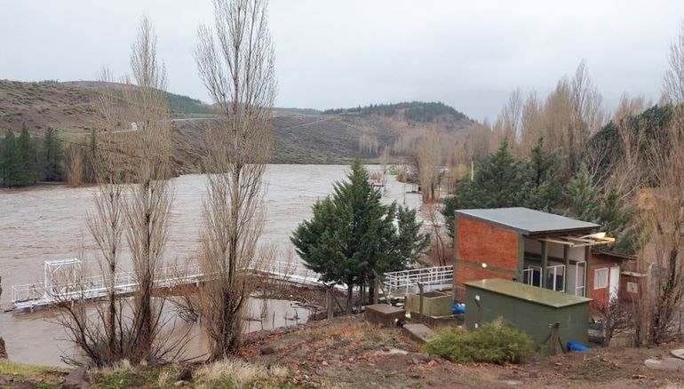 ¿Cómo están funcionando los servicios de agua y luz por el temporal?