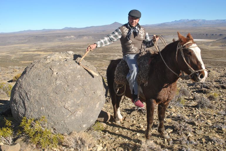 Blas Ortiz y la piedra lunar.