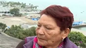 La insólita escena fue captada por un equipo de televisión que cubría la emergencia. La insólita escena fue captada por un equipo de televisión que cubría la emergencia.