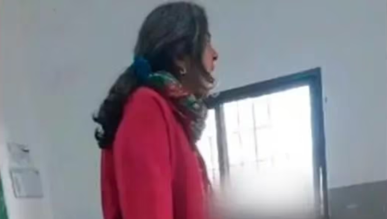 Docente de Córdoba insultó a Javier Milei y a sus alumnos por haberlo votado