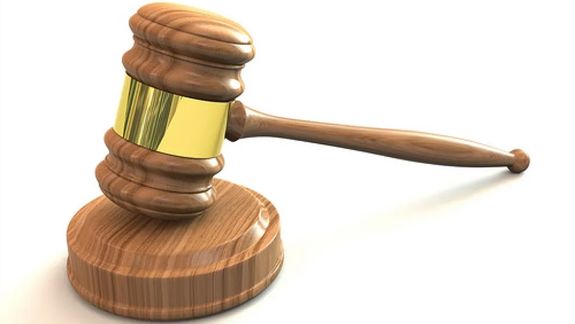 La Justicia le rematará el auto a un deudor de cuota alimentaria