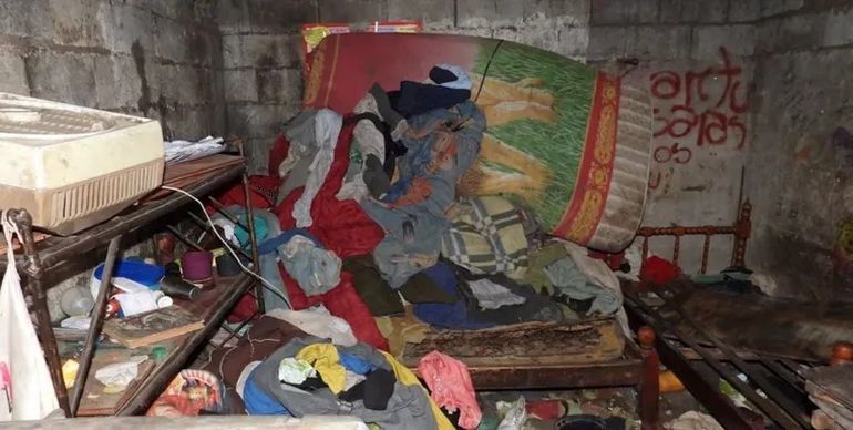 Dentro de la vivienda de jurado y en su patio se encontraron elementos probatorios que podrían involucrarlo con todas las desapariciones. Dentro de la vivienda de jurado y en su patio se encontraron elementos probatorios que podrían involucrarlo con todas las desapariciones.