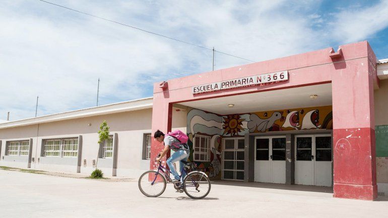 Cipolletti: robaron una escuela por tercera vez en una semana