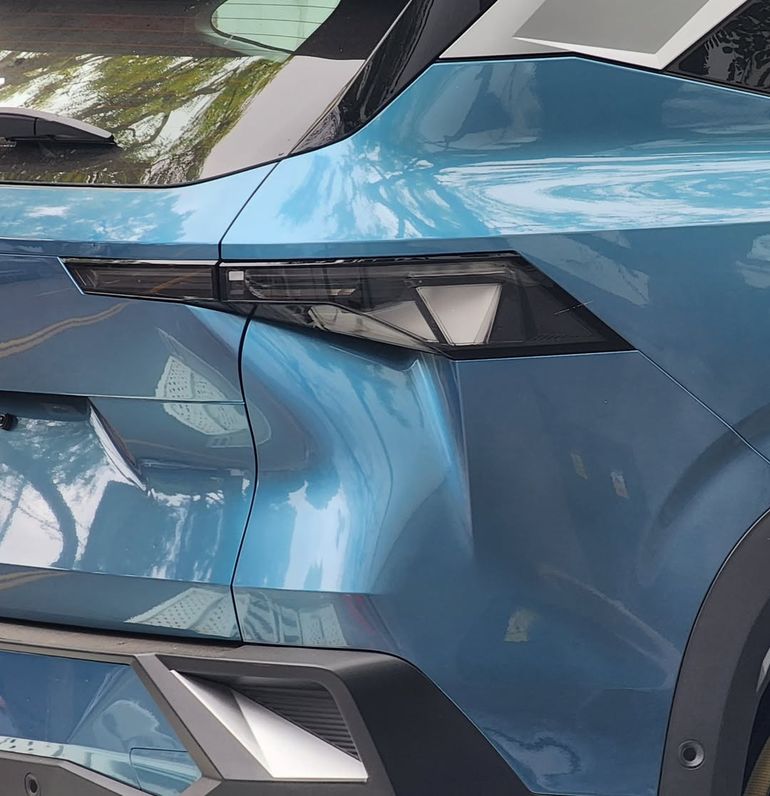 Así son las ópticas traseras del nuevo Renault Boreal. Foto: Instagram @cuerpomariposa Así son las ópticas traseras del nuevo Renault Boreal. Foto: Instagram @cuerpomariposa