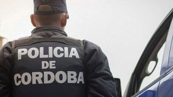 La Policía detuvo a un subcomisario en Córdoba por borracho.