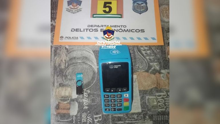 Un preso y su pareja estafaron a un comercio con una compra por teléfono