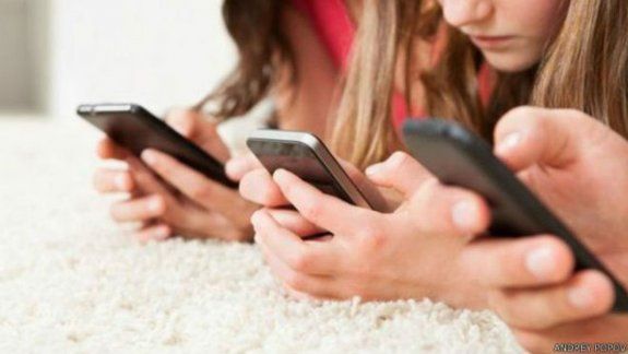El 70% de los adolescentes vive conectado a internet