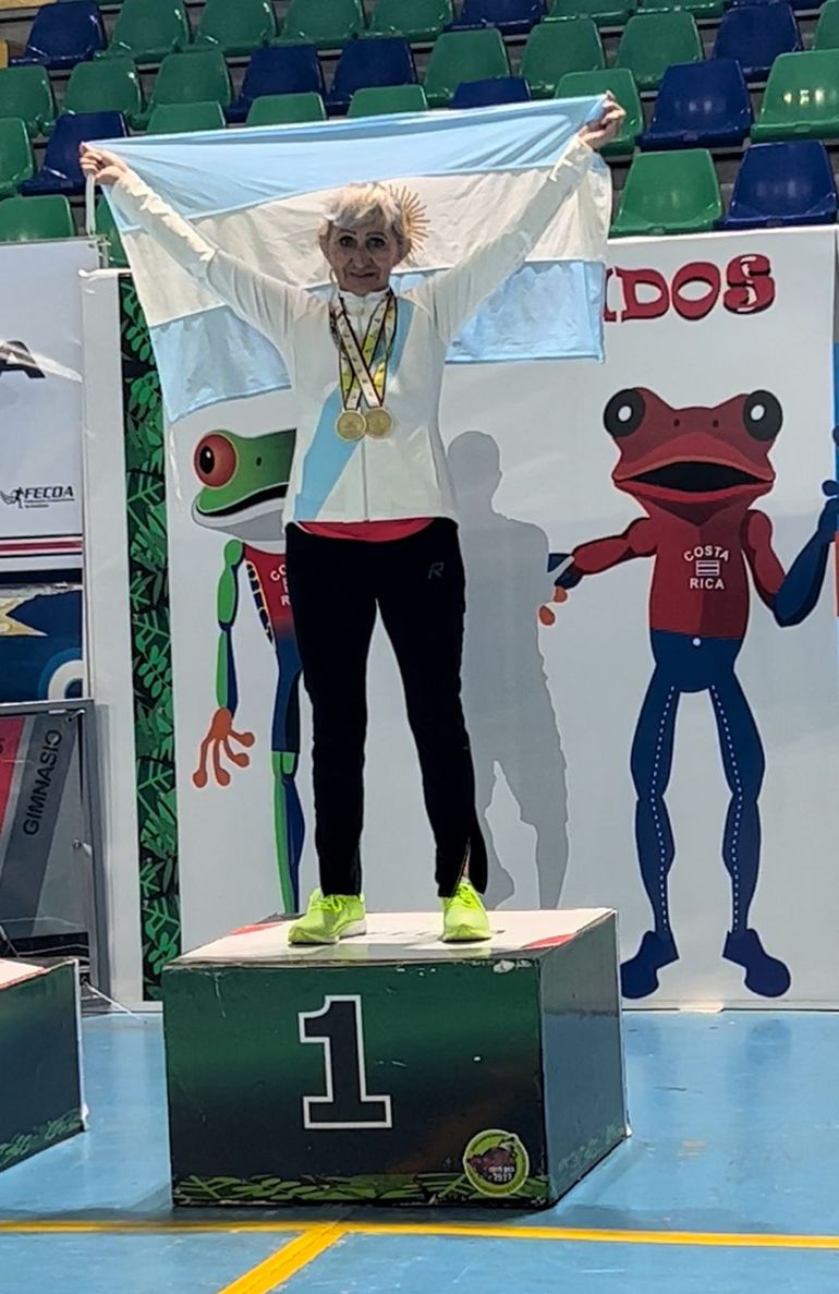 Susana Morales logró dos medallas de oro en el Campeonato Panamericano Máster