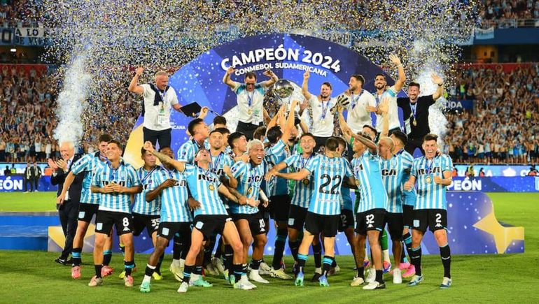 Cómo cargaron a Independiente los jugadores de Racing al ganar la Sudamericana