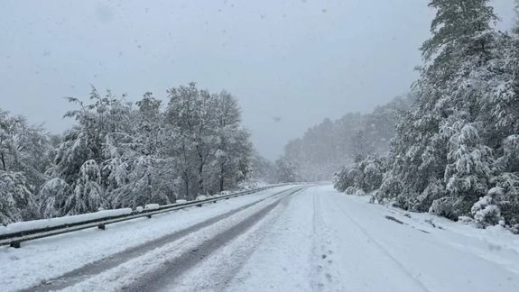 Se adelanta el invierno: alerta por fuertes nevadas y vientos en varias provincias