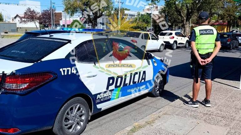 La Policía provincial dispuso un despliegue preventivo por el fin de semana largo en zonas urbanas y rutas. La Policía provincial dispuso un despliegue preventivo por el fin de semana largo en zonas urbanas y rutas.