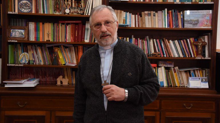 Croxatto pide evitar el contacto en las misas de Neuquén