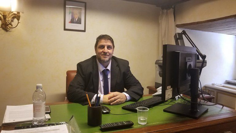El Senado de Italia expulsó al electo en Argentina