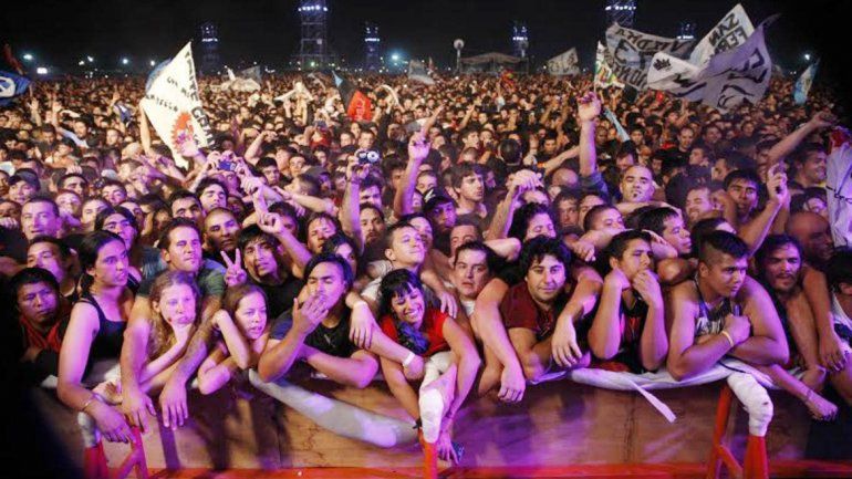 Sus seguidores comenzaron a llegar al hipódromo desde muy temprano para conseguir ver el concierto desde las primeras filas.