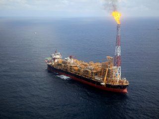 FOTO DE ARCHIVO. La plataforma petrolera flotante Kaombo Norte se ve desde un helicóptero, frente a la costa de Angola. 8 de noviembre de 2018. REUTERS/Stephen Eisenhammer.