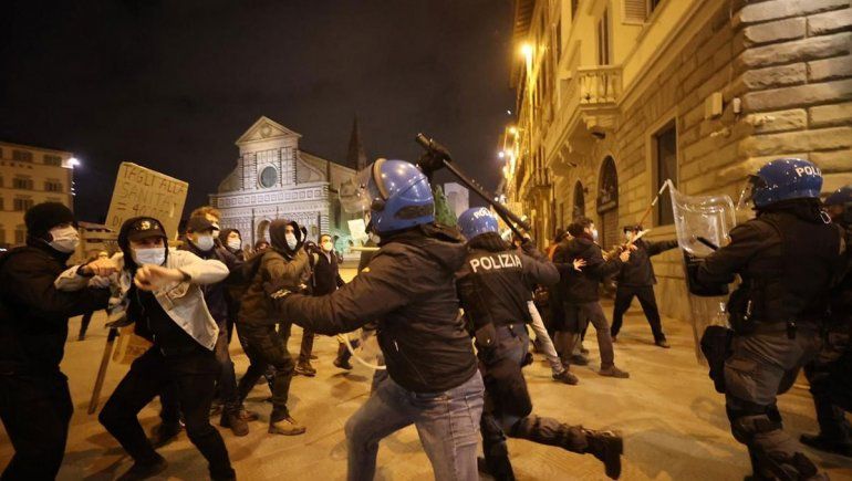 Incidentes en Florencia en protesta anticuarentena