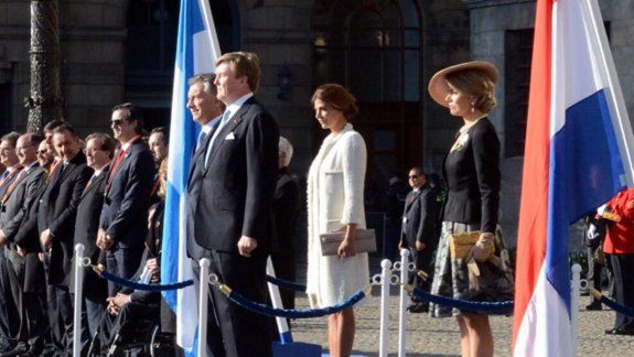 Macri fue recibido por la reina Máxima en su visita