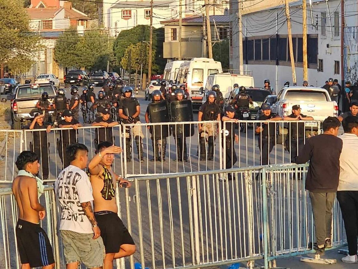 Te voy a meter un tiro en el pecho
