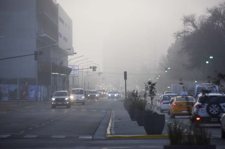 Neuquén amaneció cubierta por neblina: ¿habrá lluvia?