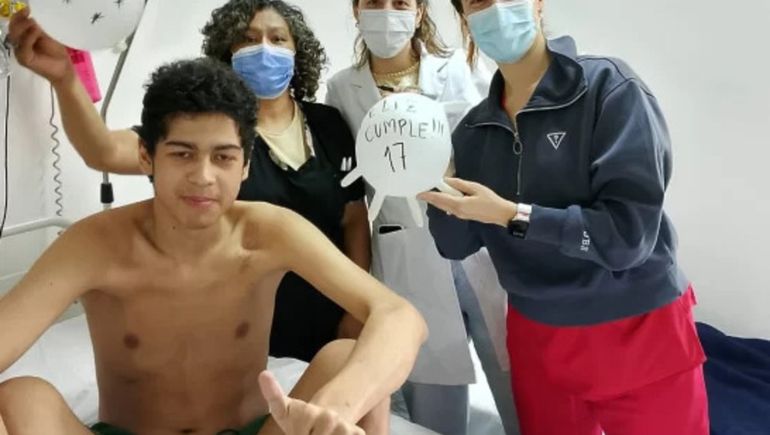 Pablo Bonina tiene 17 años y juega al fútbol en Puerto Deseado, Santa Cruz. Pablo Bonina tiene 17 años y juega al fútbol en Puerto Deseado, Santa Cruz.