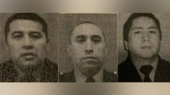 (De izquierda a derecha) comisario Miguel Ángel Taka Muñoz; sargento Christian Damián Sangre Navarro y el oficial principal Pablo Ángel Van Dame García Saldías. En el caso de Muñoz, insistió por su auto secuestrado y logró su restitución. (De izquierda a derecha) comisario Miguel Ángel Taka Muñoz; sargento Christian Damián Sangre Navarro y el oficial principal Pablo Ángel Van Dame García Saldías. En el caso de Muñoz, insistió por su auto secuestrado y logró su restitución.