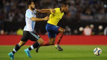 decepcion total: argentina perdio 2 a 0 con ecuador y se fue bajo una lluvia de silbidos decepcion total: argentina perdio 2 a 0 con ecuador y se fue bajo una lluvia de silbidos