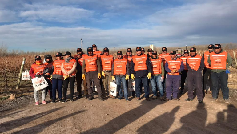 Bodega Familia Schroeder obtuvo dos premios en el concurso de podadores